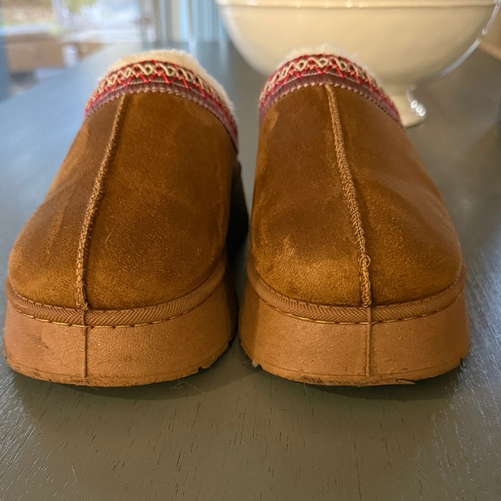 UGG Brown Platform Slippers with Red Trim - Picture 4 of 5